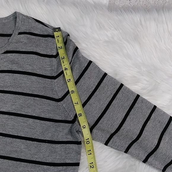 CALVIN KLEIN WOMENS BLACK AND GRAY LACE UP SWEATER - Picture 5 of 9